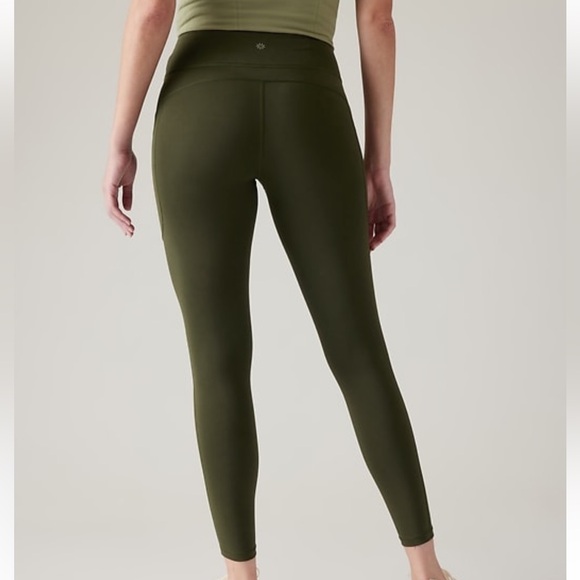 Athleta Ultimate Stash Tight - Picture 4 of 13